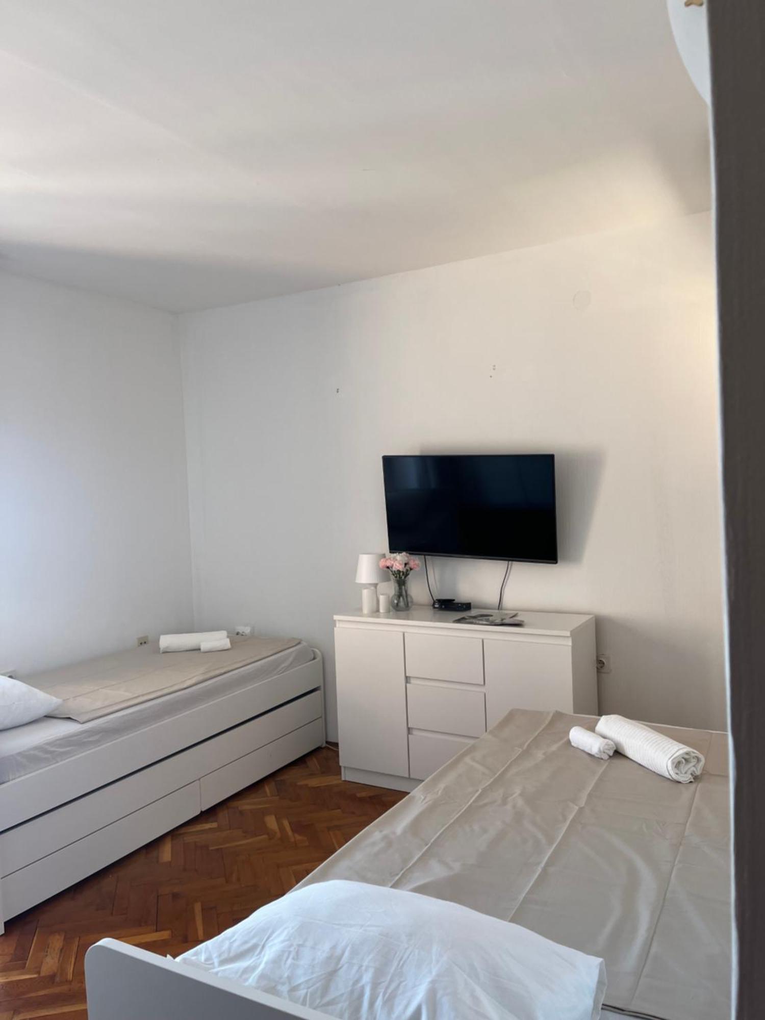 Falcon Mali Lošinj Exterior foto